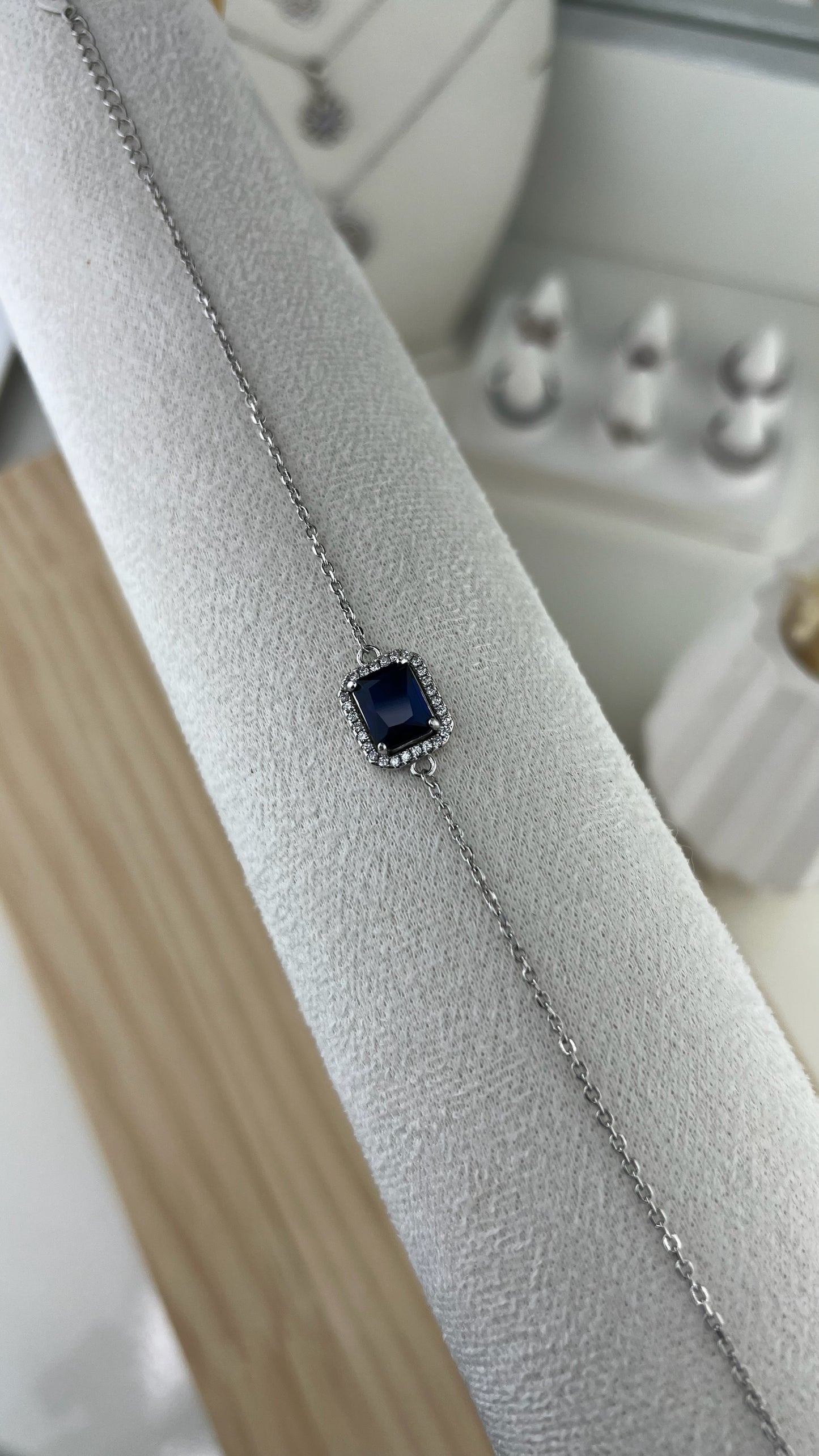 Bracelet blue
