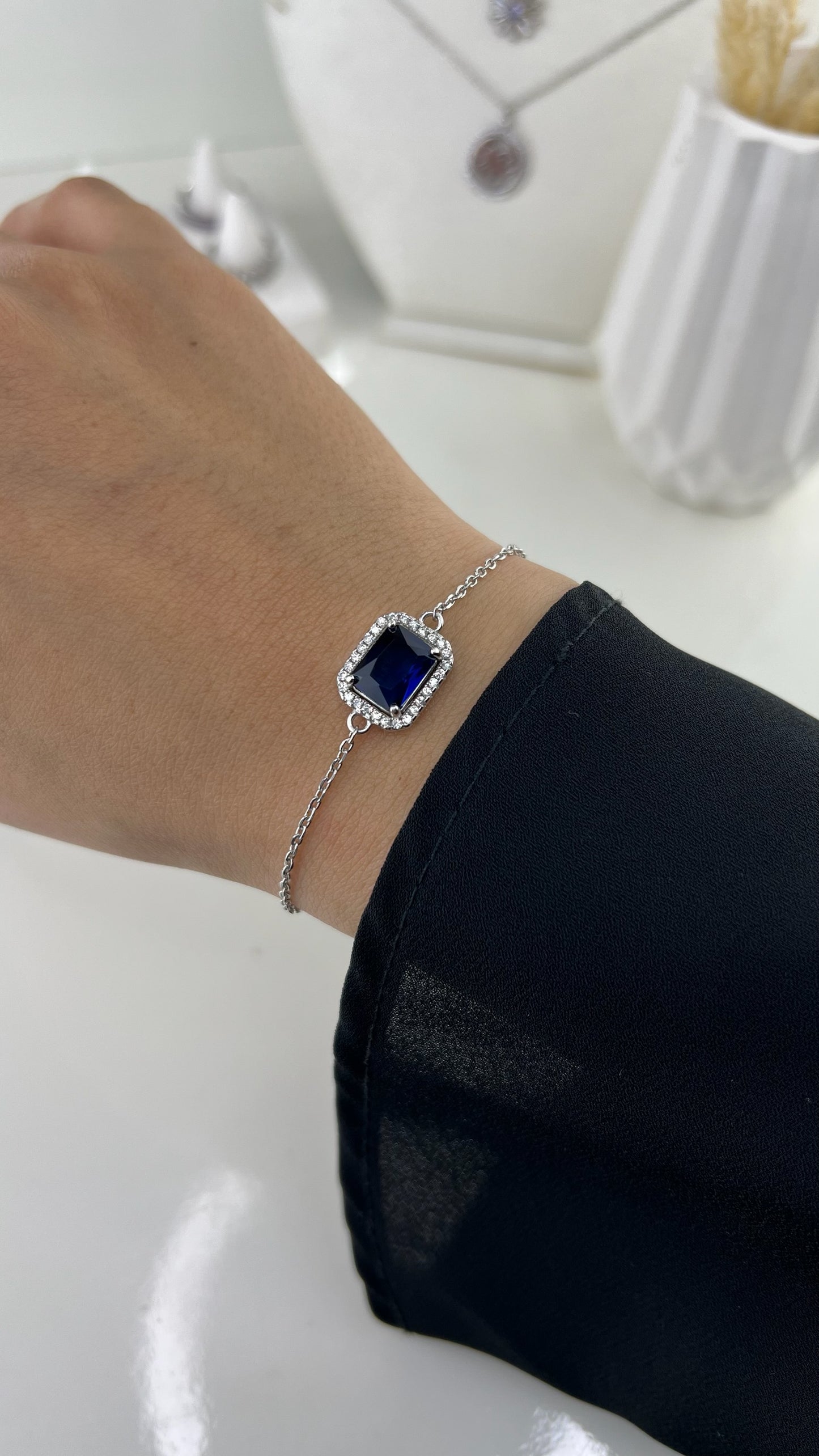 Bracelet blue