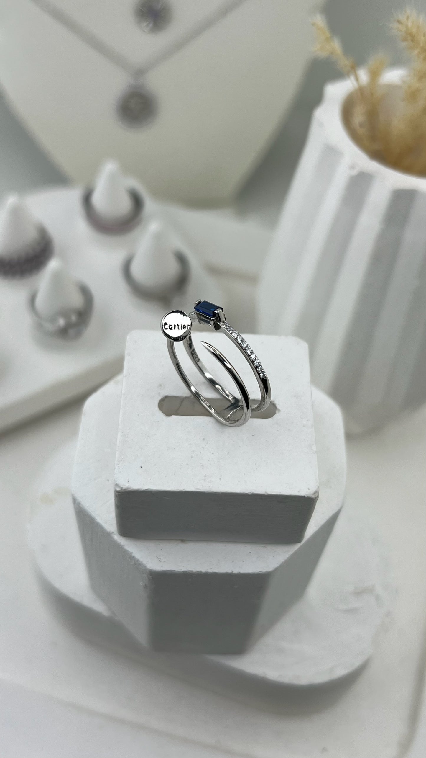 Ring double clou