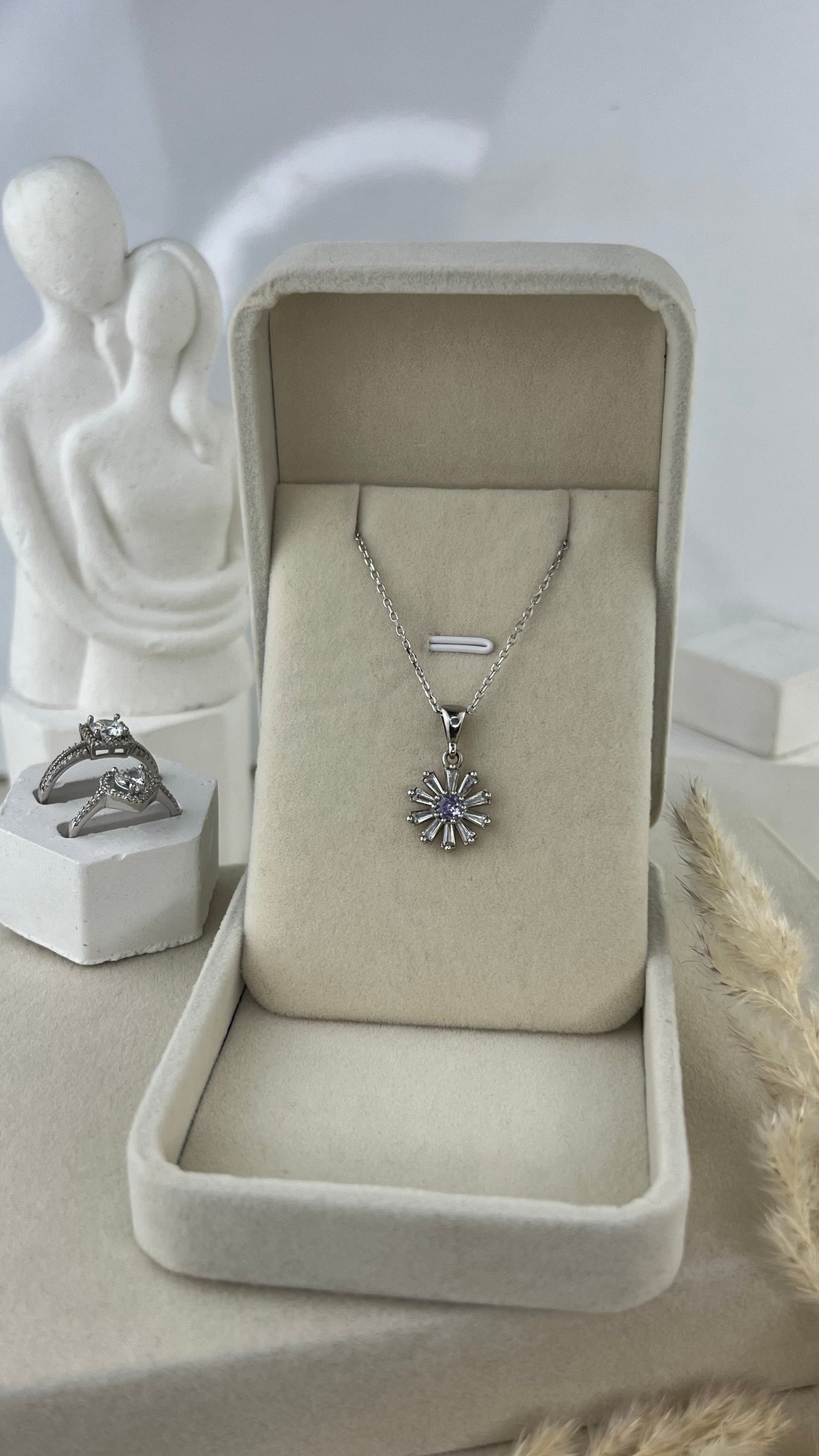Necklace Iris